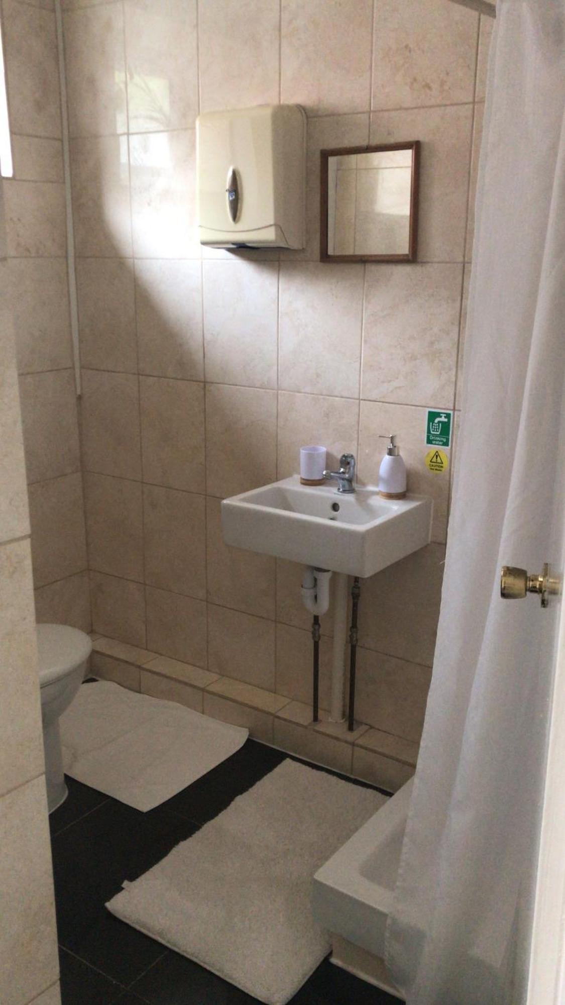 גוספורט Acorn Lodge Guest House - Free Parking מראה חיצוני תמונה