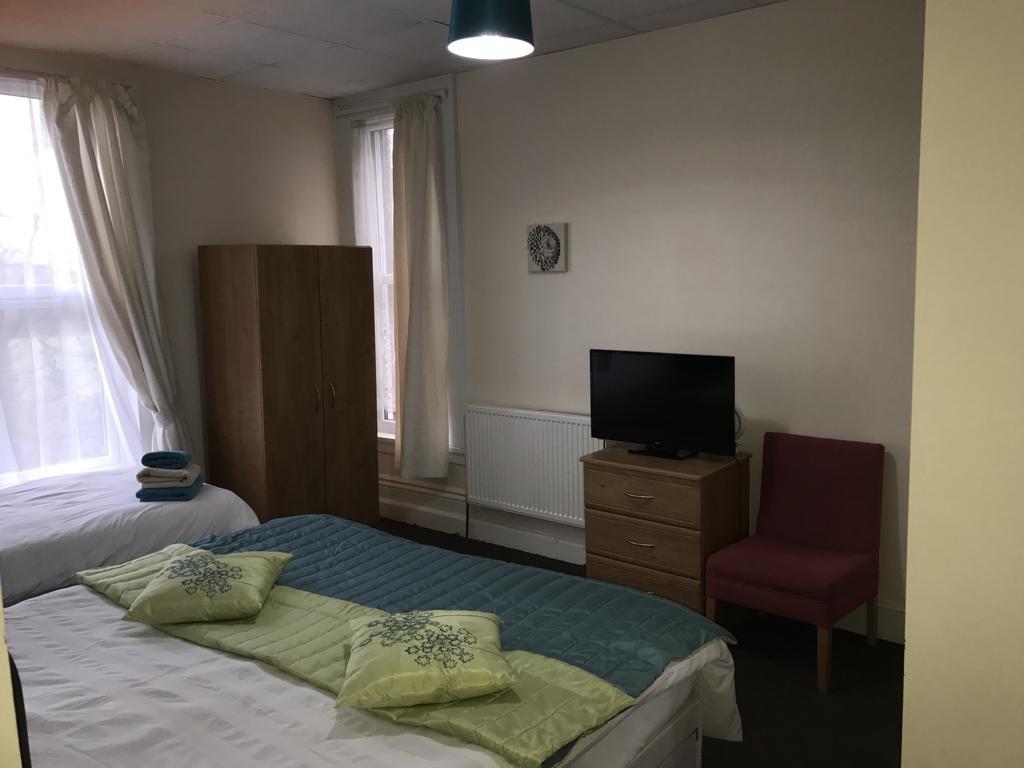 גוספורט Acorn Lodge Guest House - Free Parking מראה חיצוני תמונה