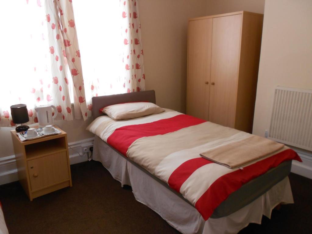 גוספורט Acorn Lodge Guest House - Free Parking חדר תמונה