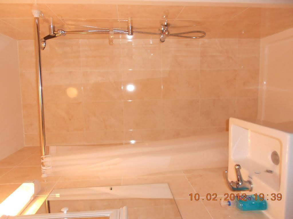 גוספורט Acorn Lodge Guest House - Free Parking מראה חיצוני תמונה